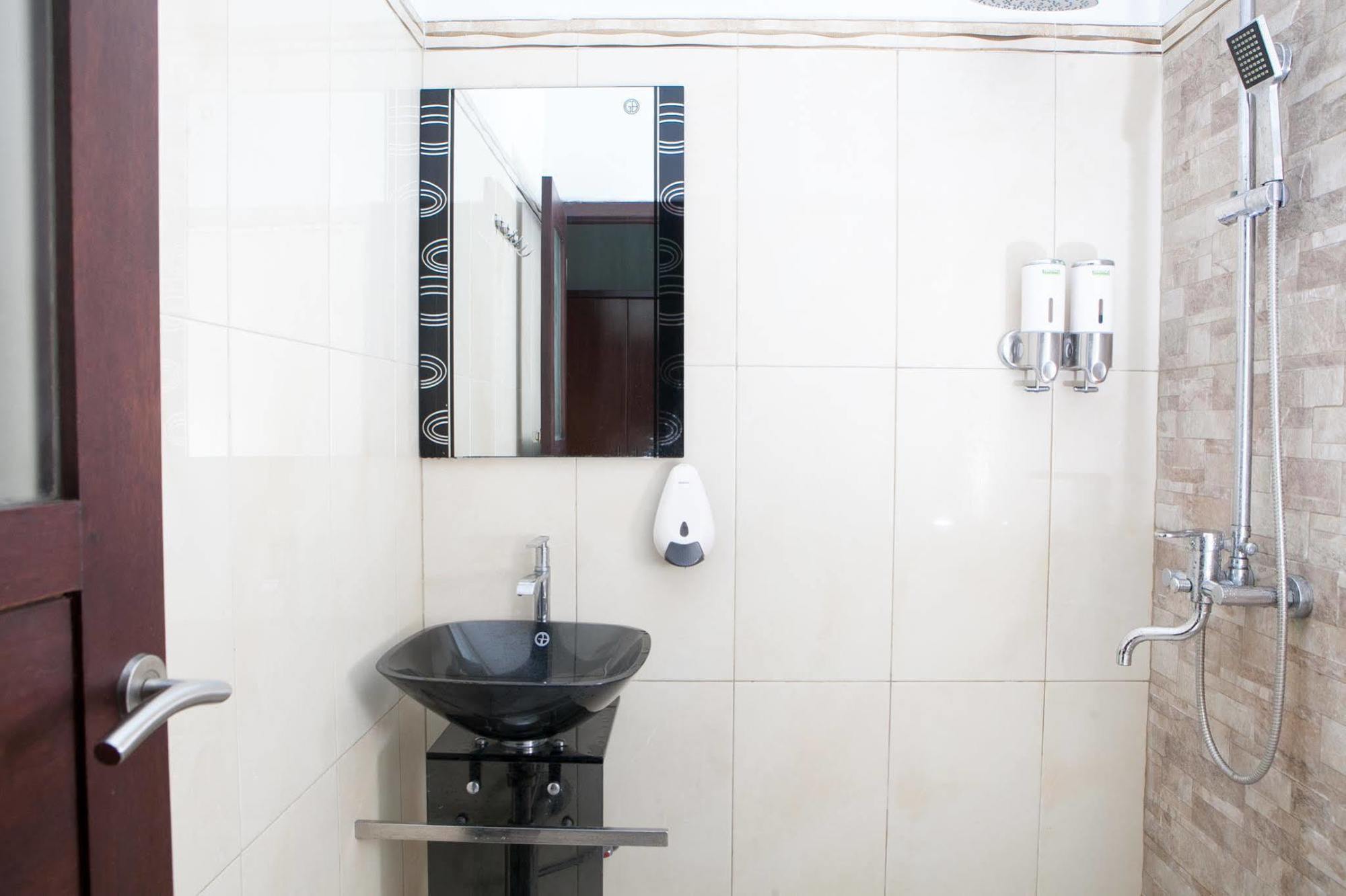 Reddoorz Plus @ Talaga Bodas Bandung Bagian luar foto