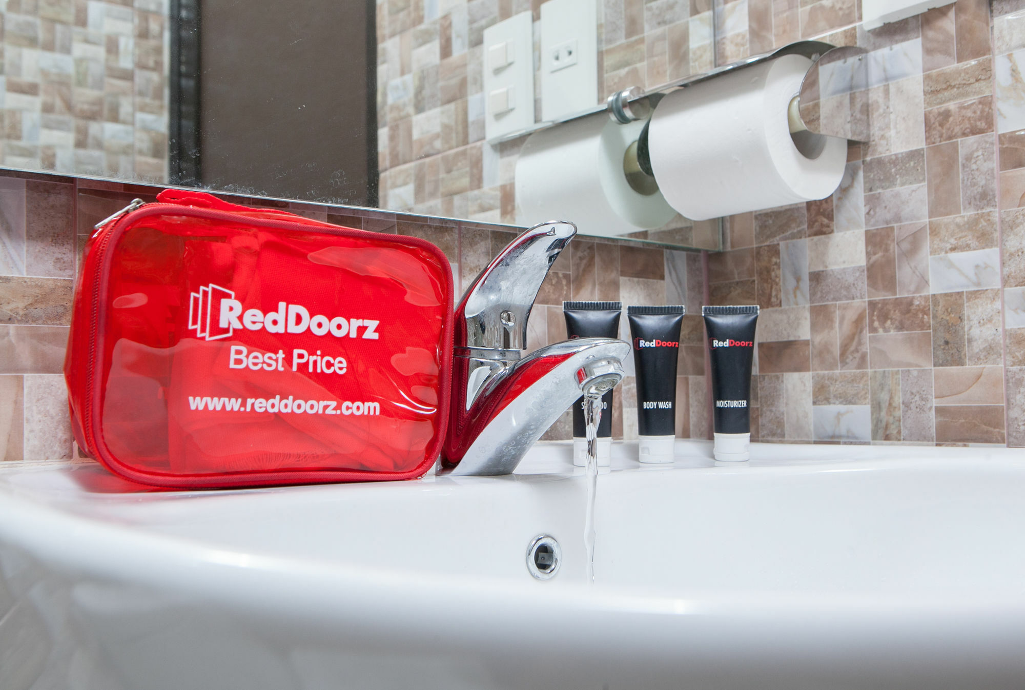 Reddoorz Plus @ Talaga Bodas Bandung Bagian luar foto