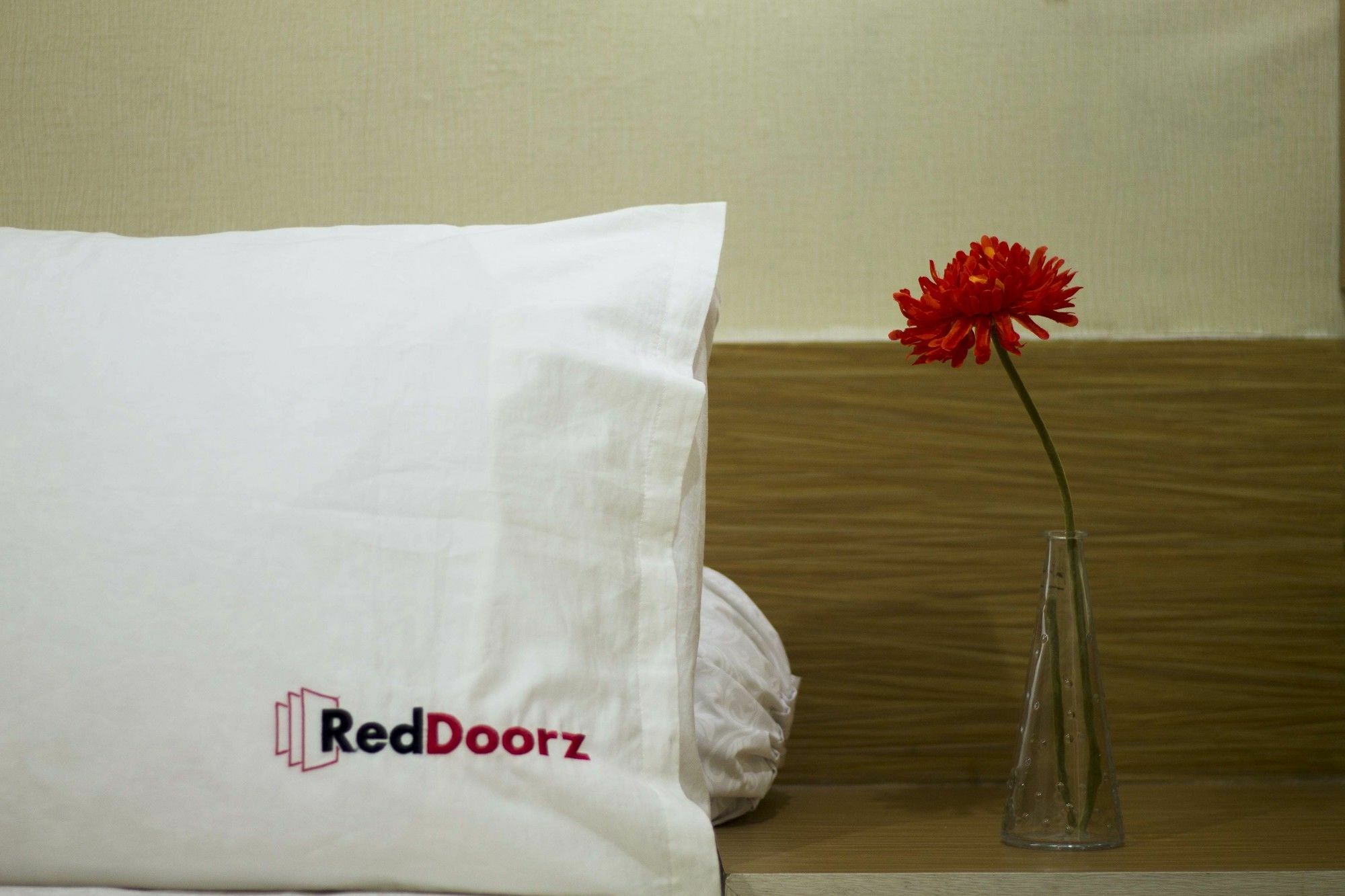 Reddoorz Plus @ Talaga Bodas Bandung Bagian luar foto