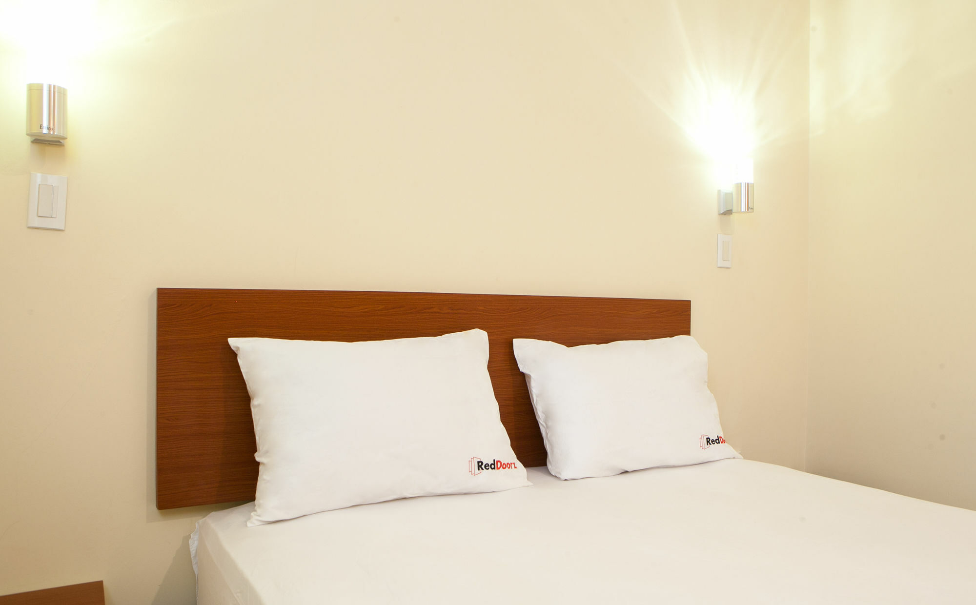 Reddoorz Plus @ Talaga Bodas Bandung Bagian luar foto